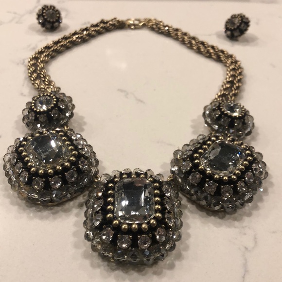 Banana Republic Statement Necklace & Earrings - Picture 3 of 12